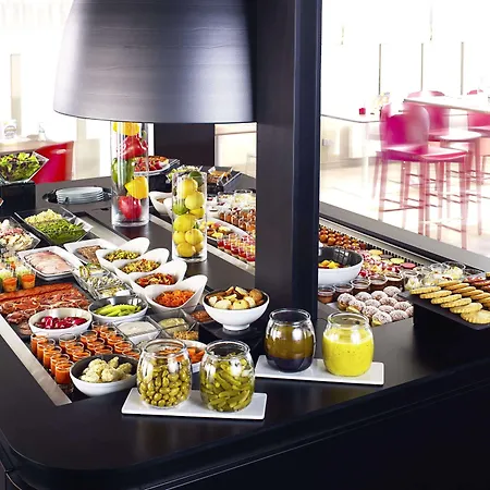 Hotell Campanile Cholet