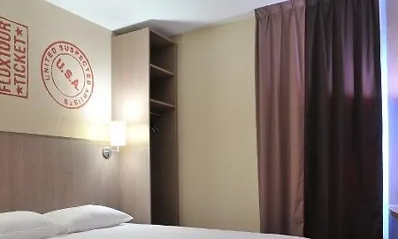 Campanile Hotel Cholet