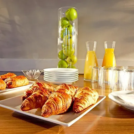Hotell Campanile Cholet